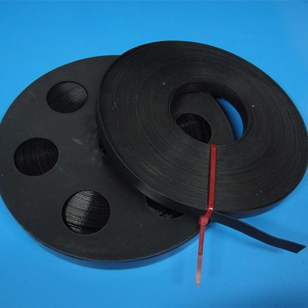 Συνήθειας ντυμένο PVC μέταλλο λουριών ζώνης ανοξείδωτου μήκους μαύρο που δένει την ταινία